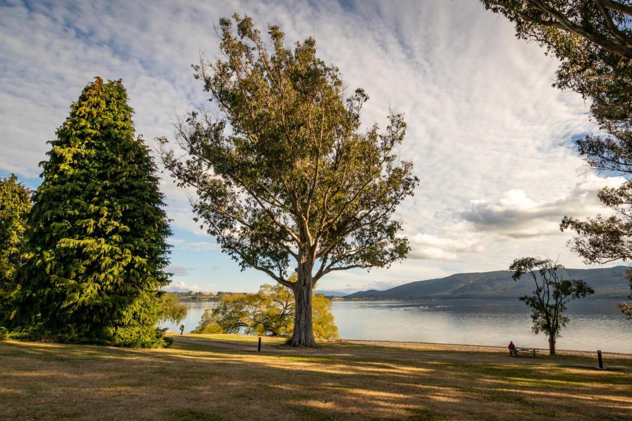 Hop, Skip And Jump To The Lake - Te Anau House Exterior foto